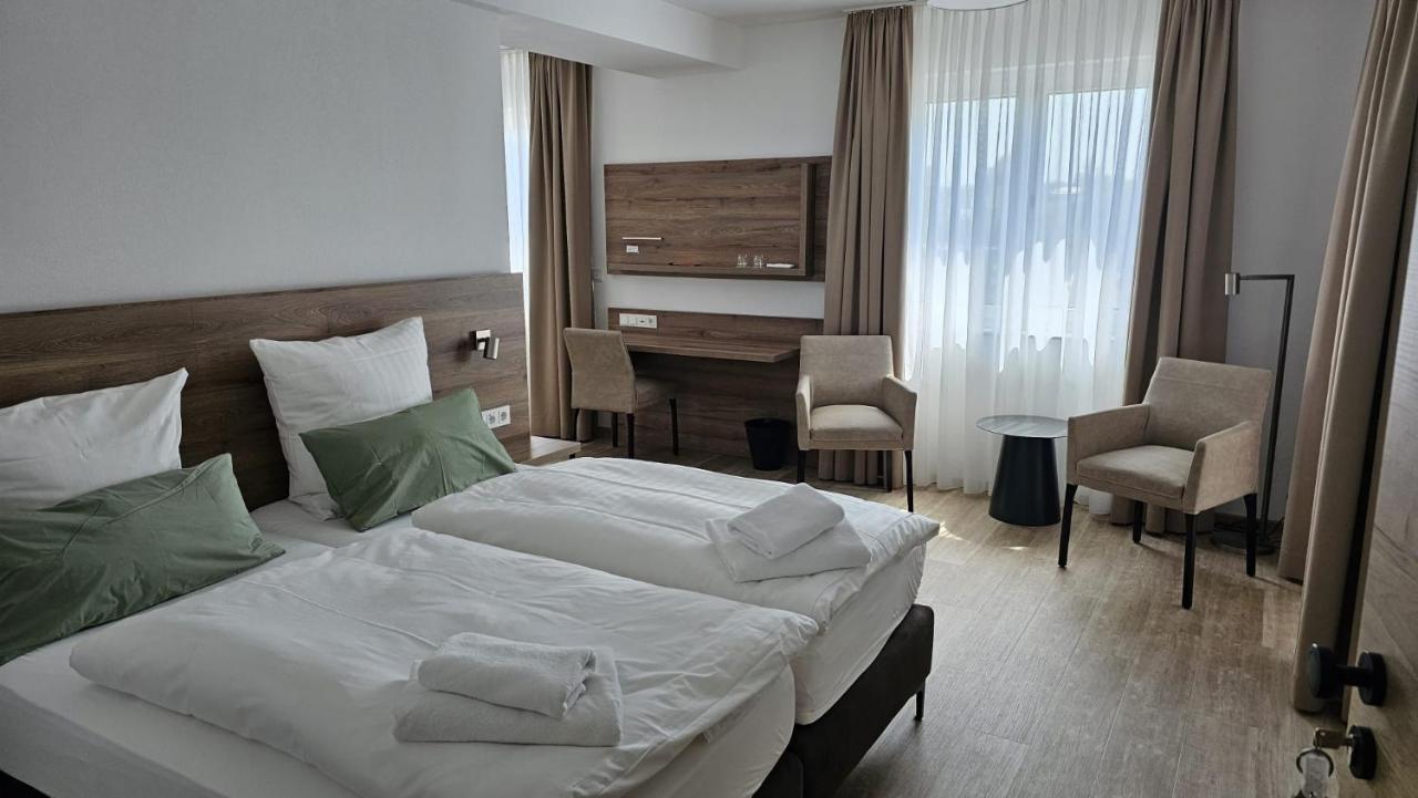 Landhotel Imhof Neuhof  Bagian luar foto