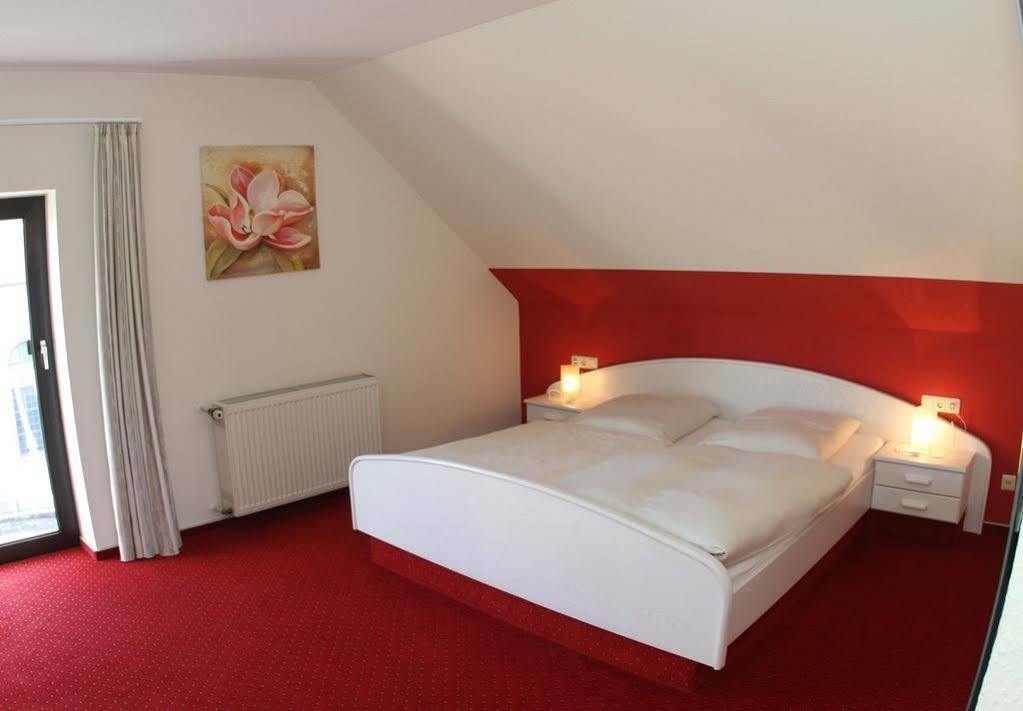 Landhotel Imhof Neuhof  Bagian luar foto